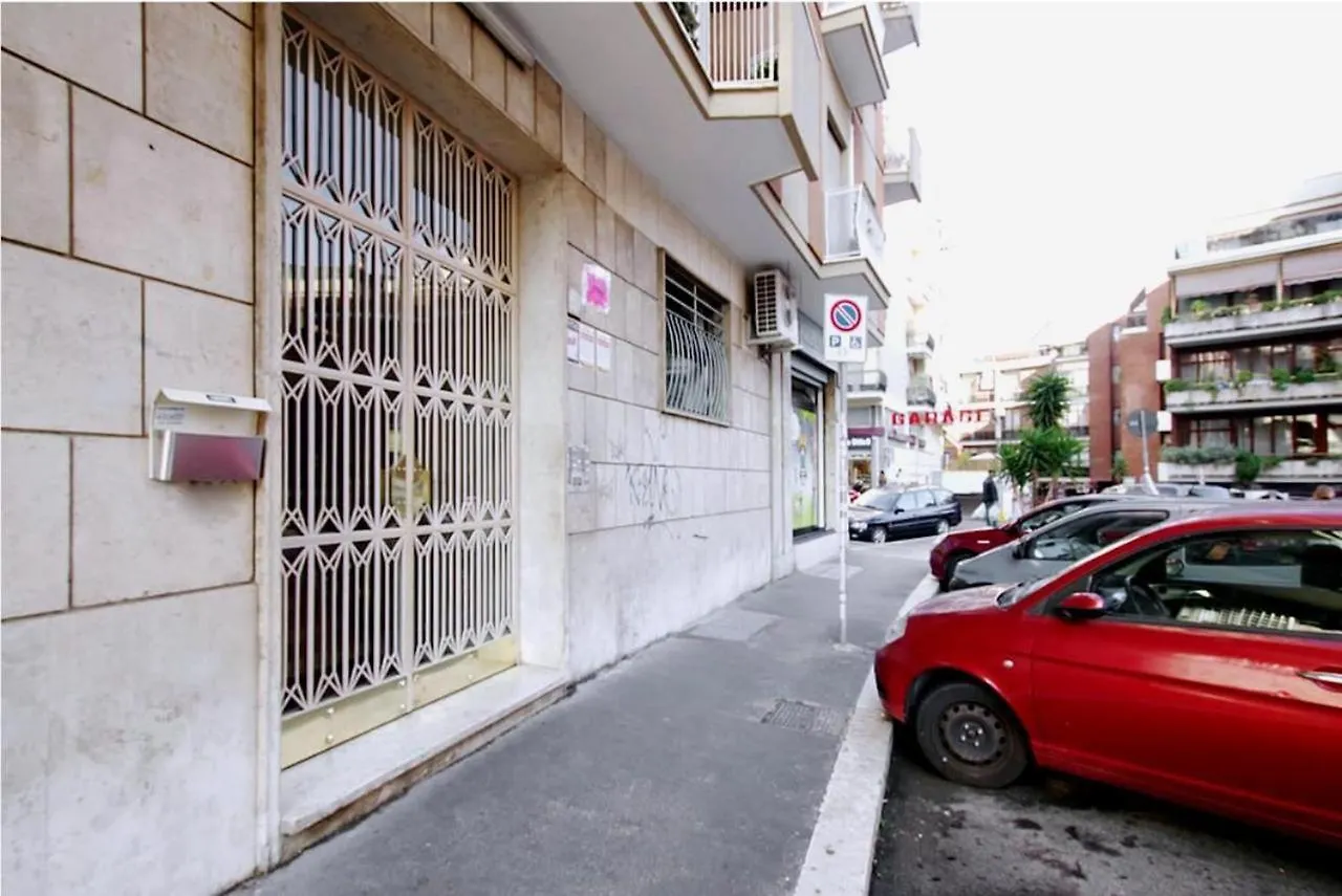 Eufonia Vinyl Friendly Apartment  Rome