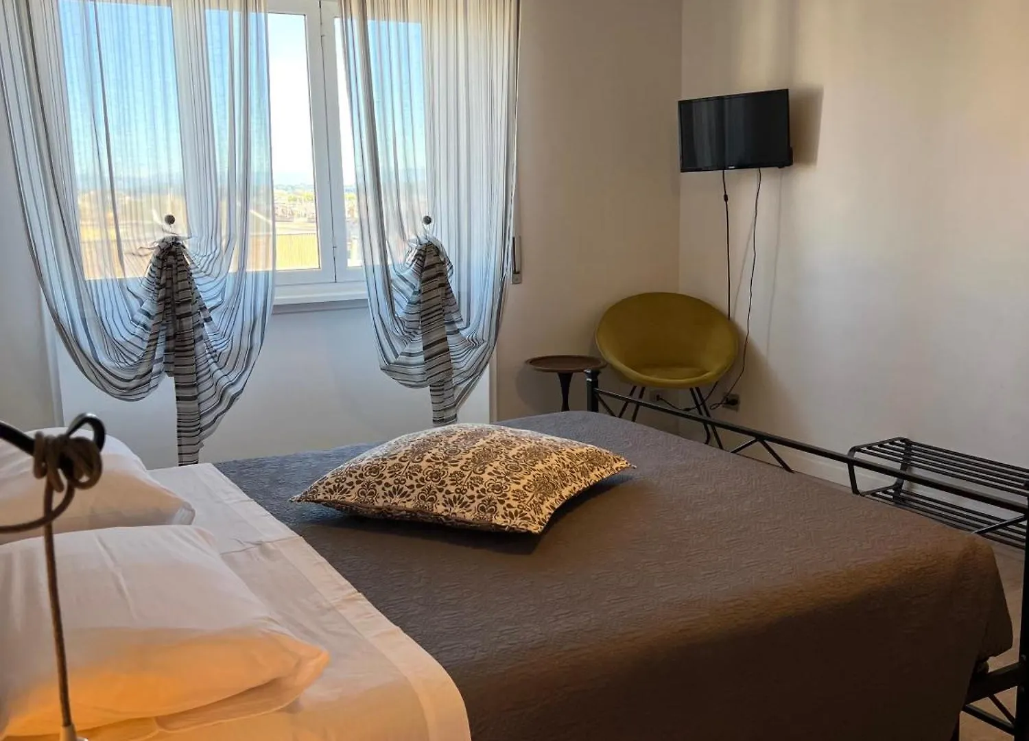 Eufonia Vinyl Friendly Apartment