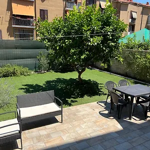 Casa Paestum. Your Wonderful Garden In Hébergement de vacances